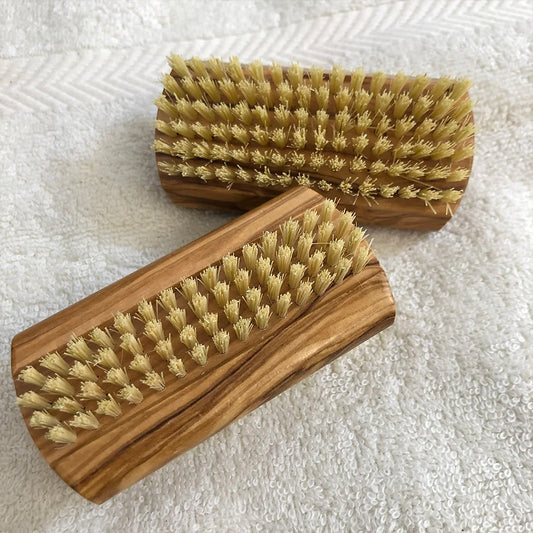 Cosy-Cottage-Nail-Brush